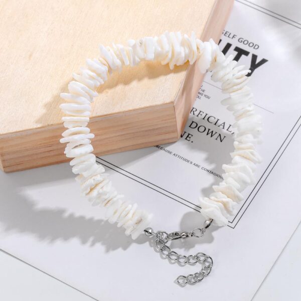 White seashell bracelet - Image 2