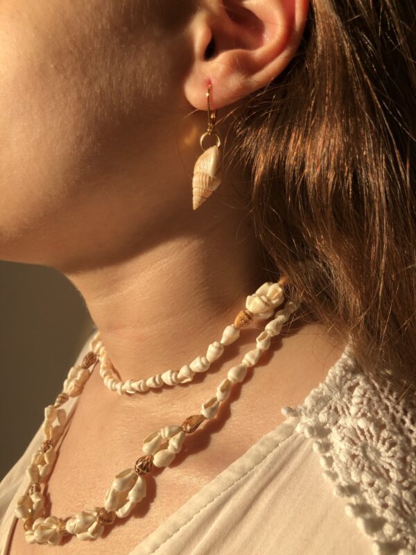 Long necklace made of colorful seashells - Image 5